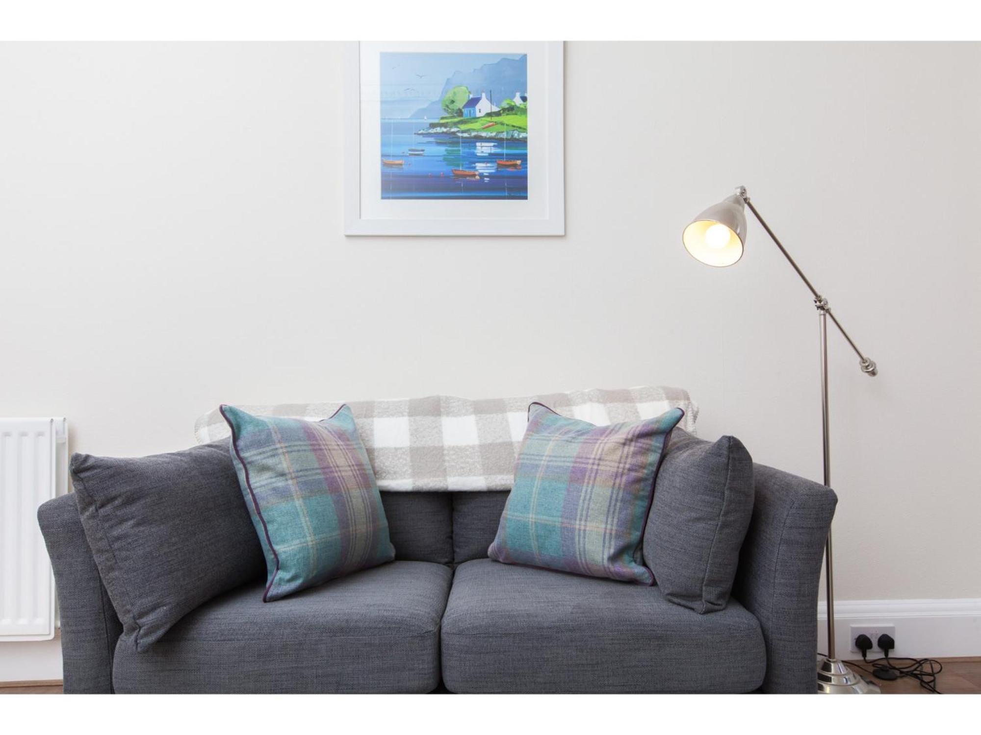 Pass The Keys Spacious 2-Br Flat For 4 In Morningside 에든버러 외부 사진